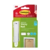 Command Universal Sticky Nail myndaupphengi í pakkningu, merkt 2 kg.