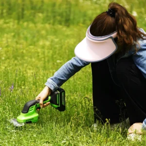 Greenworks 24V hekk- og grasklippur – gras klippt við jörð