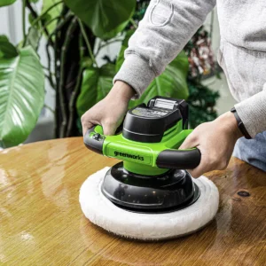 Greenworks 24V bónvél – tréborð bónað